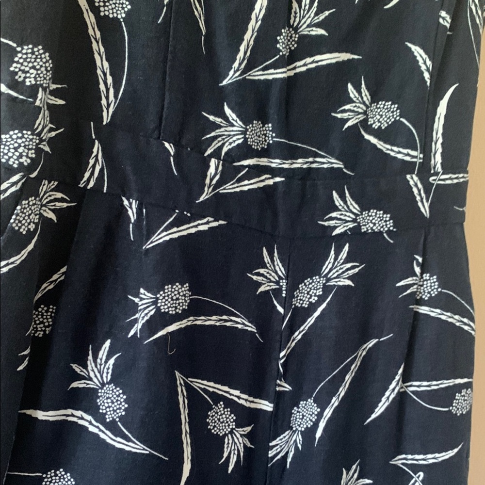 Ann Taylor Monochrome Floral Jumpsuit Size 10P - Picture 3 of 8